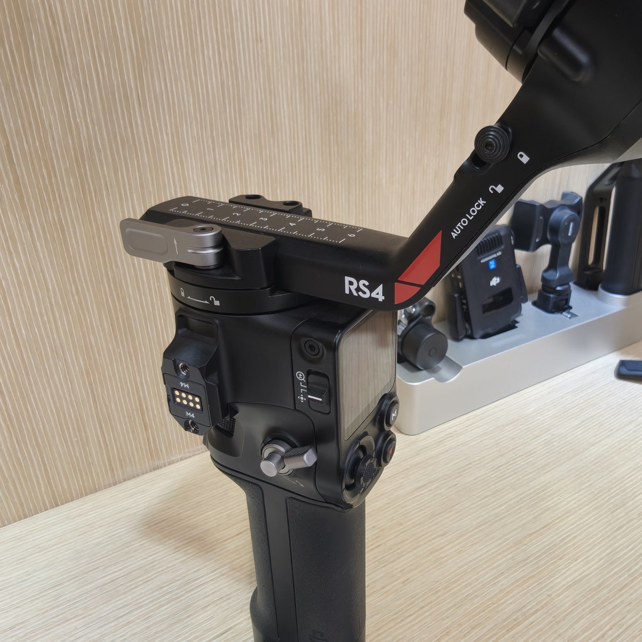 DJI RS 4 Gimbal Review: The $399 Professional Stabilizer for Mirrorless Cameras